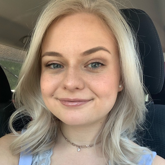 Meet Jennifer - Picture 2 of 7